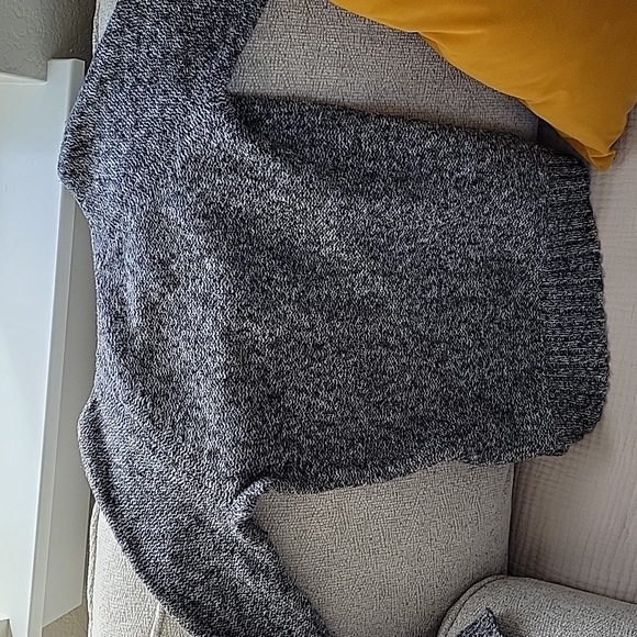 Lauren Ralph Lauren Gray Sweater - size S - Picture 4 of 7